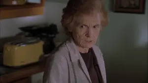 Задник к фильму "Город проклятых" #394320