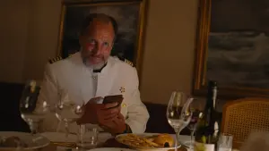 Задник к фильму "Треугольник печали" #326660