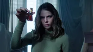 Задник к фильму "Отражение тьмы" #484529