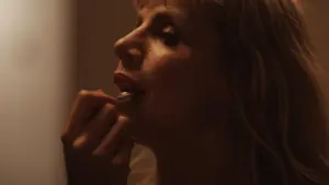 Задник к фильму "Красота убивает" #340140