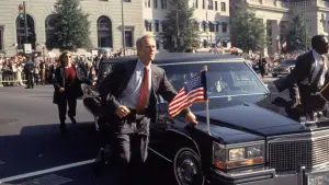 Задник к фильму "На линии огня" #249497