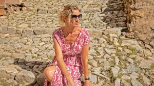 Задник к фильму "Невестка" #698551