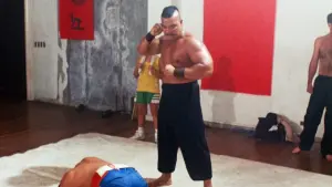 Задник к фильму "Кровавый кулак" #476891