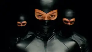 Задник к фильму "Отражение в мёртвом бриллианте" #558822