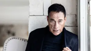 Задник к фильму "Прикончи их всех 2" #657253