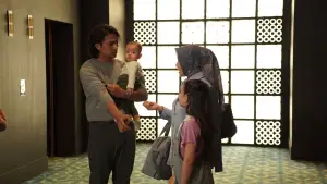 Задник к фильму "La Tahzan: Cinta, Dosa, Luka..." #672840