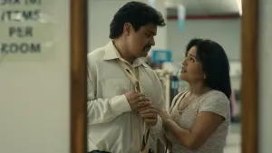 Задник к фильму "Обжигающе горячий" #176545