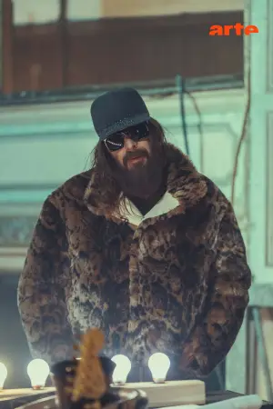 Постер к фильму "Sébastien Tellier au Théâtre de Mirecourt - Passengers" #775380