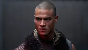 Задник к фильму "Уродина" #613396