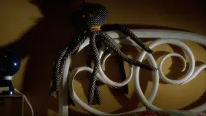 Задник к фильму "За дверью" #493105