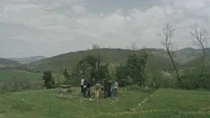 Задник к фильму "E se ora, lontano - Un