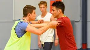 Задник к фильму "Поцелуи украдкой" #445897