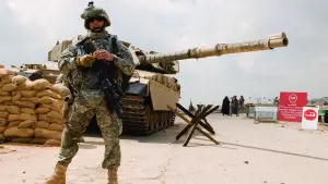 Задник к фильму "Без цензуры" #397706