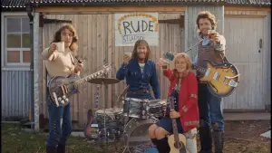 Задник к фильму "Man on the Run" #780191