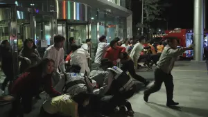 Задник к фильму "Сумасшедший" #468906