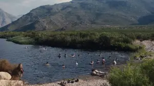 Задник к фильму "Моффи" #670465