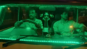 Задник к фильму "শ্রীস্বপনকুমারের বাদামী হায়নার কবলে" #763325