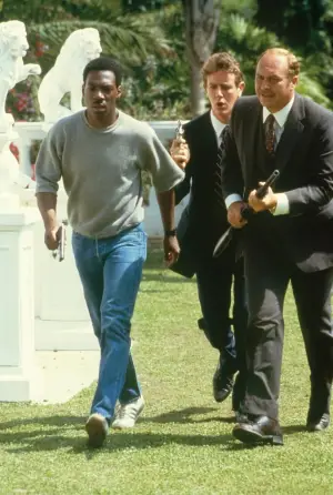 Постер к фильму "Полицейский из Беверли-Хиллз" #628014