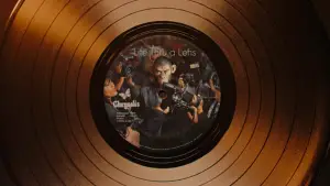 Задник к фильму "Быть лучше: История Робби Уильямса" #575404