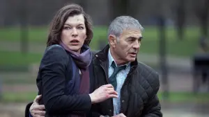 Задник к фильму "Уцелевшая" #322618