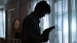 Задник к фильму "Все меня любят, когда я мертв" #635010