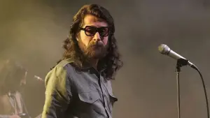 Задник к фильму "Cem Karaca