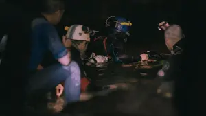 Задник к фильму "13 жизней" #431647