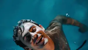 Задник к фильму "Бассейны" #638621