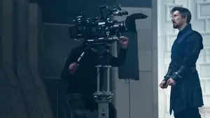 Задник к фильму "Создание фильма "Доктор Стрэндж в Мультивселенной безумия"" #471437