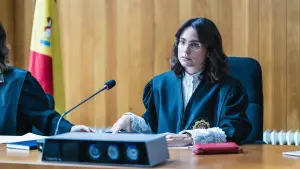 Задник к фильму "Искусственное правосудие" #611508