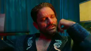 Задник к фильму "Похититель драгоценностей: ограбление начинается" #645229