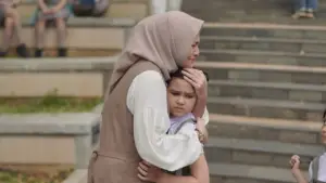 Задник к фильму "La Tahzan: Cinta, Dosa, Luka..." #672919