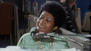 Задник к фильму "Неземная Арета Франклин" #470189