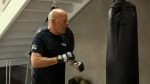 Задник к фильму "Детектив Найт: Независимость" #378643