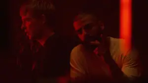 Задник к фильму "Из машины" #587538