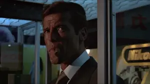 Задник к фильму "007: Человек с золотым пистолетом" #283763