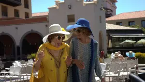 Видео к фильму Молодость по страховке | Молодость по страховке - Trailer