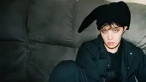 Задник к фильму "j-hope IN THE BOX" #919315