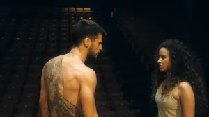 Задник к фильму "Божественные" #189219