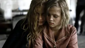 Задник к фильму "Лоре" #708235