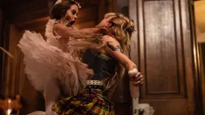 Задник к фильму "Эбигейл" #438002