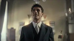 Задник к фильму "Лефтер: история обычного человека" #617336