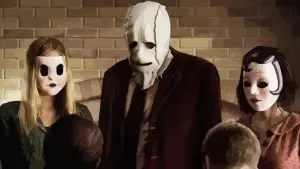 Задник к фильму "Незнакомцы" #685625