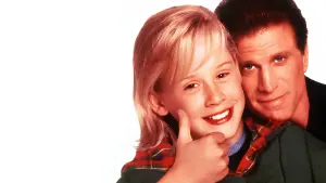 Задник к фильму "Как справиться с отцом" #470000