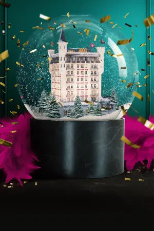 Постер к фильму "Дворец" #442516