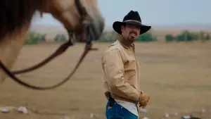 Задник к фильму "К востоку от стены" #617495