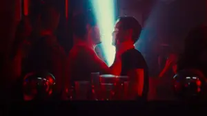 Задник к фильму "Мы все чужие" #664537