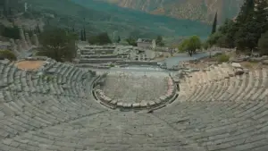 Задник к фильму "Delphes, nombril du monde" #774814