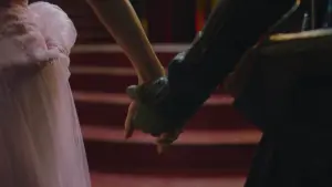 Задник к фильму "Злая: Часть первая" #370392