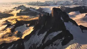 Задник к фильму "Восхождение на Палец Дьявола" #736301